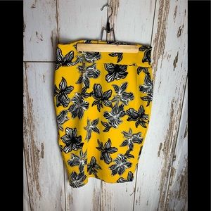 Thalia Sodi Printed Pencil Scuba Skirt size large